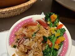 -炆艺乳鸽·煲仔饭大排档(望京来广营店)