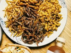 虫虫总动员-缘生态云南菜·野生菌庭院餐厅(华侨城店)