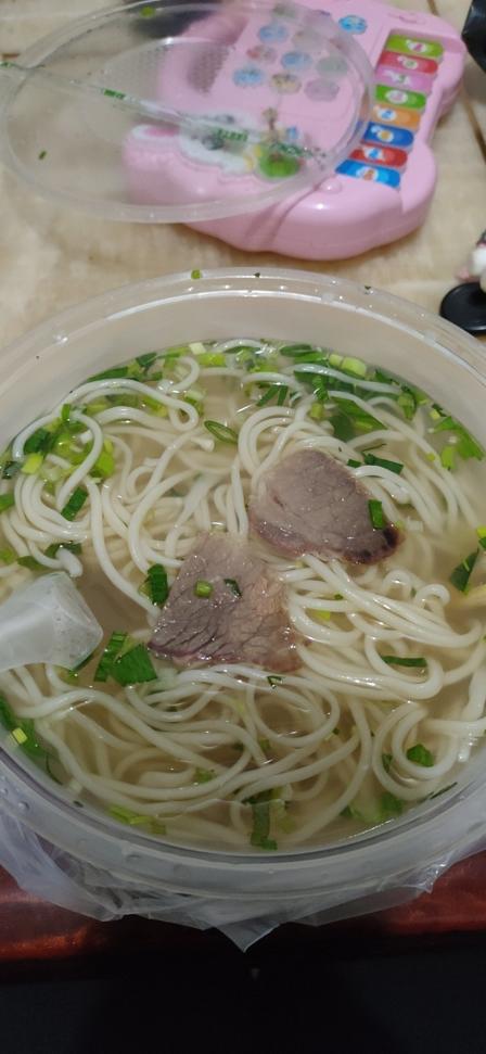 兰州拉面(四口圳店)-"打包一份牛肉拉面11元,结果牛肉就两片[.
