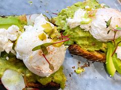 牛油果温泉蛋吐司-O'mills Sourdough Bakery&Bistro(永嘉路店)