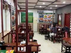 -湖南人家湘菜馆(镇江路店)