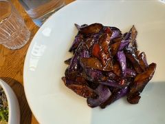 牛肝菌黑蒜烧茄子-一坐一忘云南菜(嘉里中心店)