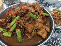 -八两八金·莱芜特色炒鸡(市南漳浦路店)