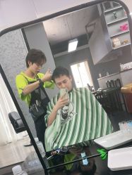 -诗悦发型SALON·圣罗兰店