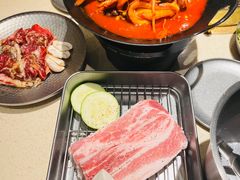 -蚂蚁洞·烤肉大营地(上海静安大悦城店)