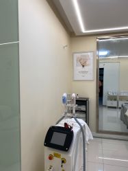 -莲姿娜·半永久纹眉皮肤管理