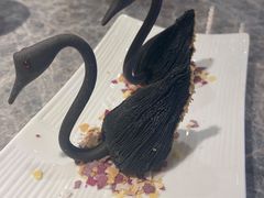 黑天鹅榴莲酥-悦秀·高级粤菜