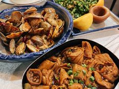 饭盒焖肥肠-渔娘渔家丹东海鲜(东直门店)