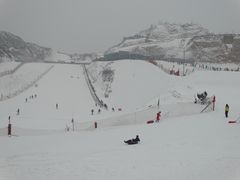 -采薇庄园四季滑雪场