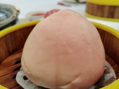 蛋黄莲蓉万寿桃-广州酒家(文昌总店)