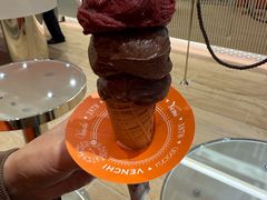 -VENCHI 闻绮(上海佛罗伦萨小镇店)