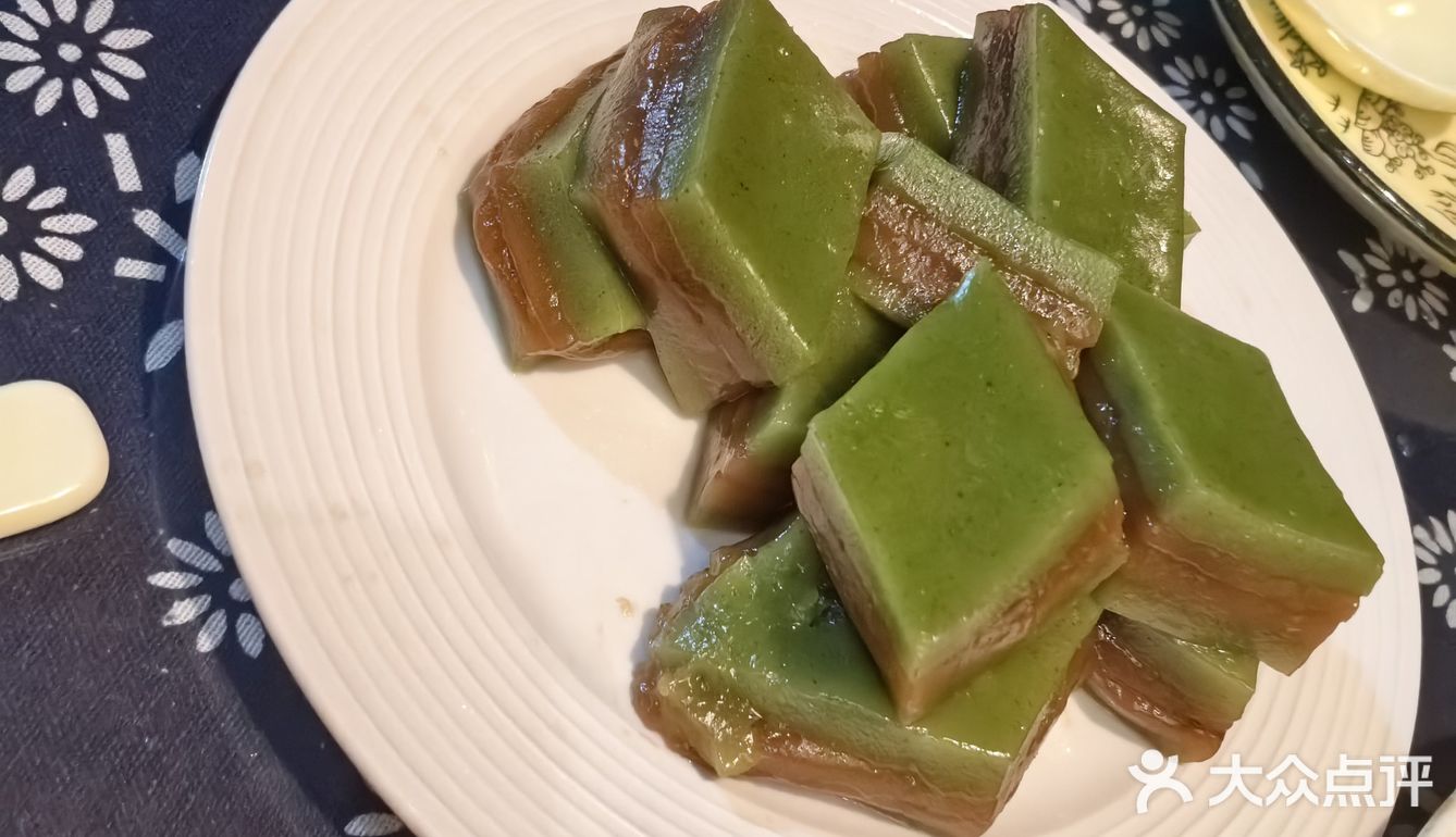 松阳县古村落的老树厨房