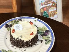 草莓卷卷-peacepiece