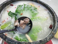 -墨脱石锅椰子鸡•香草鸭•东山羊(大东海店)