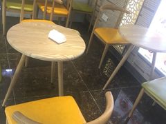 用餐区-卤人甲(中大银泰店)