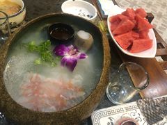 -景明轩•养生酸汤鱼火锅 云贵鲜菌 现舂野果酸汤(王寨小区店)