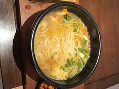 -银米·云南传统过桥米线(双廊黑金冠店)