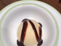 焦糖布丁配香草冰淇淋-萨莉亚意式餐厅(杭州滨江天街店)