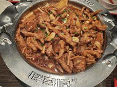 鸡爪煲-胖哥俩肉蟹煲(湖滨银泰in77店)