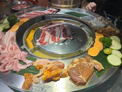 -哈哈碳都·牛肋条无限自助烤肉(台江万达店)