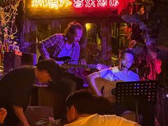 -城墙外BAR