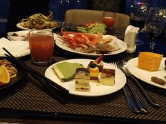 -唐拉雅秀酒店-西锦汇空中BBQ·思创餐厅