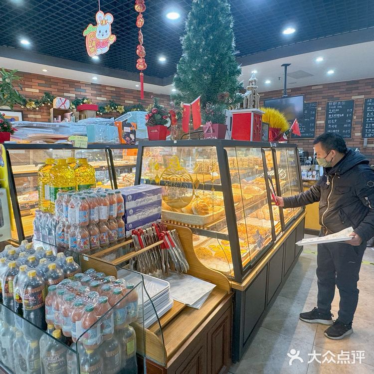万柳附近一家很有名俄式面包房 主食宵夜必选