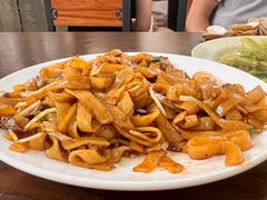 炒牛河-美食店(华贵路店)