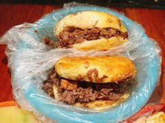 牛肉烧饼-老西关黄老太牛肉烧饼