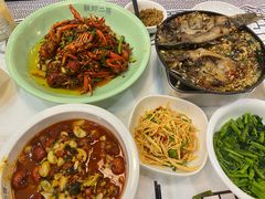 -靓虾二哥长沙地标小龙虾(五一广场店)