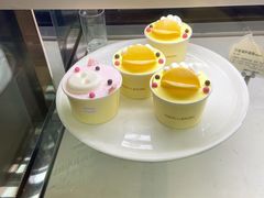-红宝石·鲜奶小方·海派西点房(金杨店)