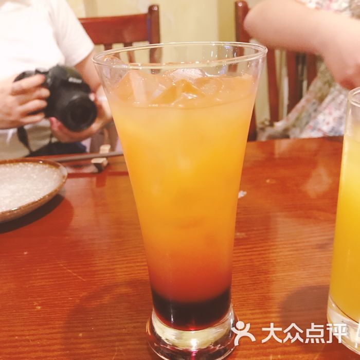 黑加仑橙汁