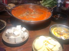 -野山舂·贵州现舂酸汤牛肉(东山店)