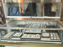 -鑫羽黄金首饰奢侈品回收鉴定