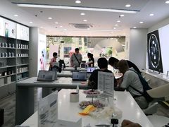 -荣耀授权专卖店(黄浦浙江中路店)