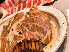 -草家酱蟹炭火烤肉店(珲春南路一店)