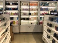 -国药中服免税(北京坊店)