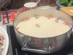 -尚尚仙·酸汤猪手·猪肚鸡火锅(华联万柳购物中心店)