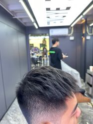 -藤野造型•烫染专业店