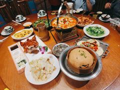 -老滇山寨•云南特色菜•地方菜•民族风情歌舞表演(金碧店)