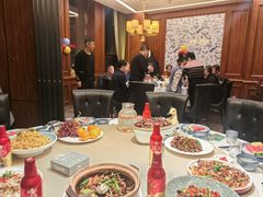 -八府香鸭·啫啫煲(华山路店)