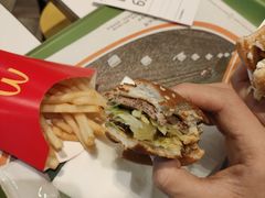-麦当劳(保利若比邻店)