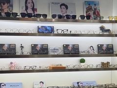 -视野联行眼镜·蔡司·控优点授权(长白万象汇店)