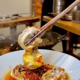 杭州这家店吃饭居然不用桌子，绝了！