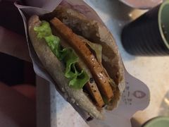 一叶一世界藏茶素食火锅(环球中心店)-一叶一世界•素食餐厅(环球中心店)
