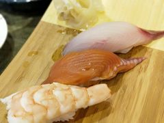 手握寿司三种-天正河鲀·河豚亭(大连店)