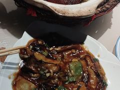 -老码头黑皮肘子锅包肉(赣水路店)