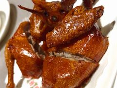 吊烧乳鸽-香云轩·顺德菜(香云纱园林酒店店)