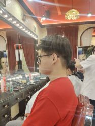 -东方先生国潮男士理发馆