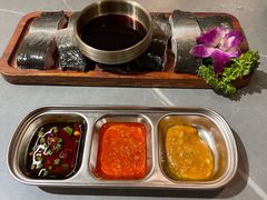 -围炉肉舍•炭烤活鳗•丹东海鲜烤肉(步行街店)